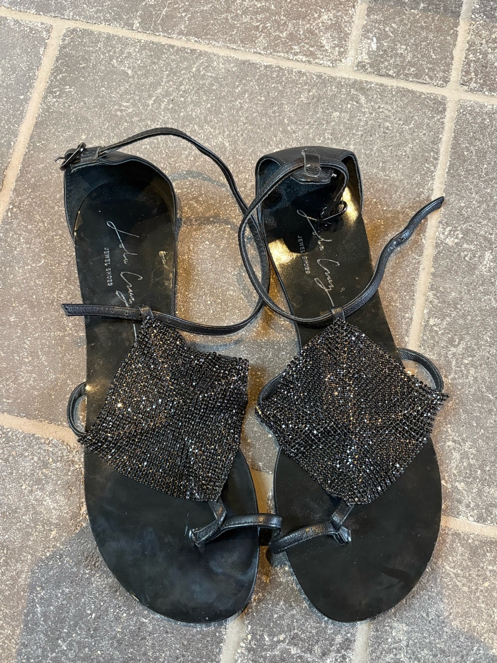 Black Beaded Toe-Loop Sandals by Lola Cruz